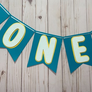 One high chair birthday banner