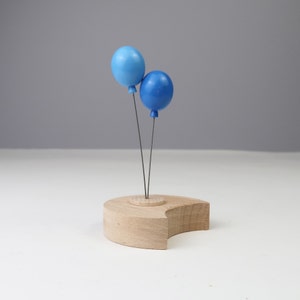 Fröhliche Luftballon-Stecker für Geburtstagskranz als nachhaltige Geburtstagsdeko fürs Geburtstagskind verschiedenen Farbkombinationen skyblau/mittelblau