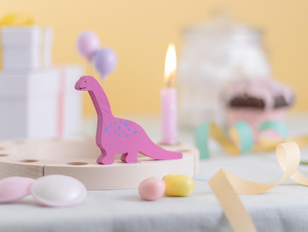 Steckfigur Langhals Dino Pink Dino Blick Nach Vorne Holzstecker 
