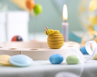 Wooden beehive figurine with bee | Wooden bee motif for birthday trains and wreaths | Table decoration for birthdays