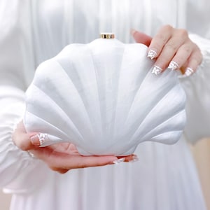 White Acrylic Clutch for Bride, Personalized Shell Wedding Purse, Custom Engraved Bridal Bag, Elegant Evening Gift for Bride