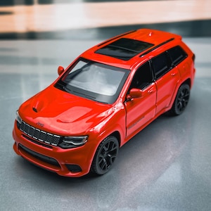 Jeep Grand Cherokee | Licensed Diecast Model Car | Vintage Model Car | Scale 1:36 | Die-Cast Model | Gift