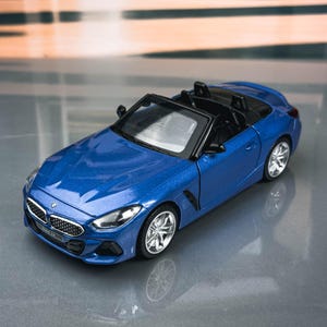  Z4 コレクターズモデル　ミニチュアカー BMW Z4 Diecast Model Car | 1:32 Scale, Blue - Etsy