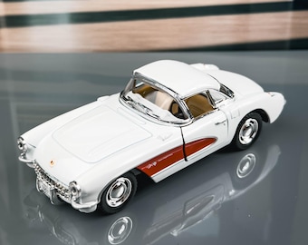 1957年式シボレー・コルベット ヴィンテージダイキャストモデルカー