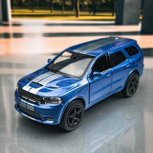 Dodge Durango | Licensed Original Dodge Diecast Model Car | 1/36 Scale | Gift