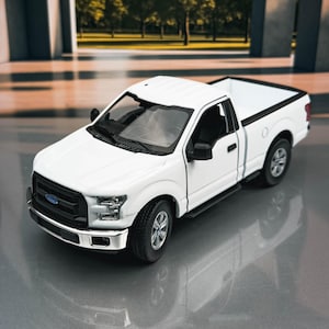 2015 Ford F-150 | Licensed Ford Die Cast Model Car | Original Ford Diecast | Scale 1:24 | Gift