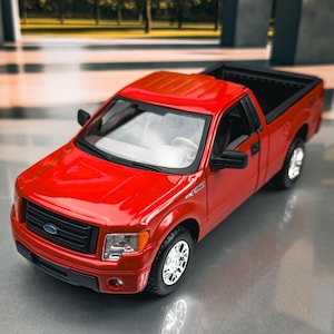 Ford F-150 STX | Licensed Ford Die Cast Model Car | Original Ford Diecast | Scale 1:24 | Gift
