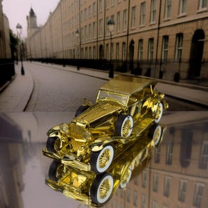 Duesenberg Gold 1934 | Diecast Model Car | Scale 1:32 | Vintage Authentic Model Car | Gift