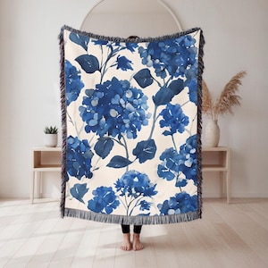 Dark Blue Hydrangea Blanket, 100% Cotton Woven Throw Blanket Gift for Her or Gift for Mom, Blue and White Throw