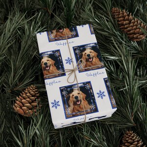 Anpassat omslagspapper för husdjursfoton, personligt hundfoto och namn julklappsinslagning bild 4
