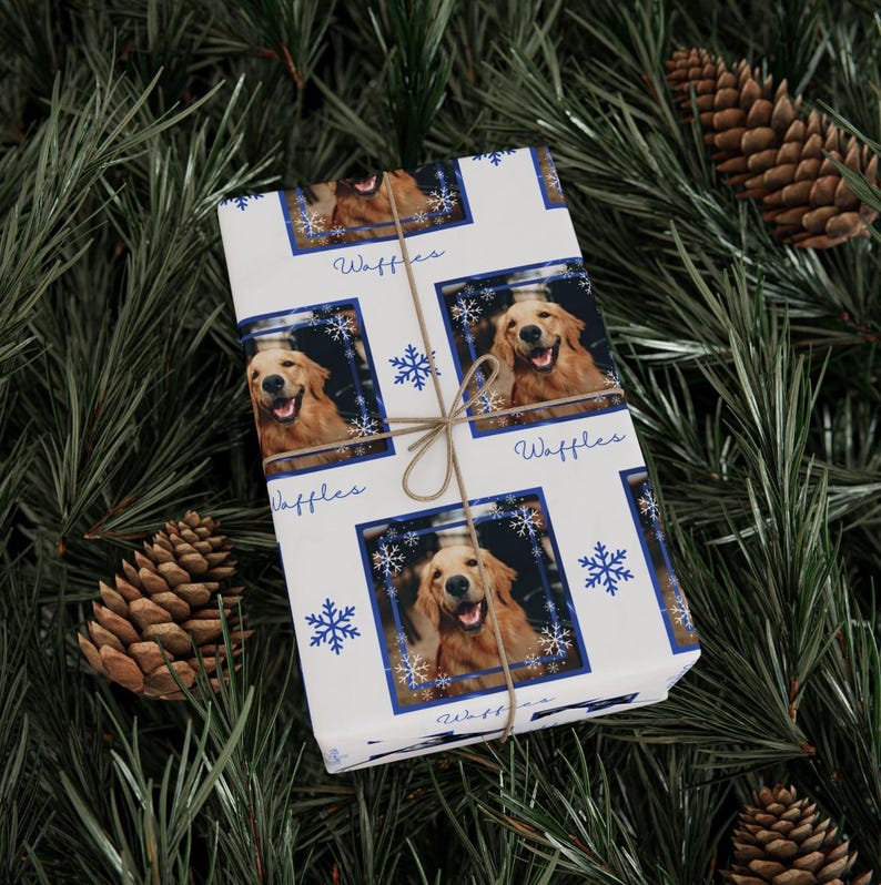Anpassat omslagspapper för husdjursfoton, personligt hundfoto och namn julklappsinslagning bild 4