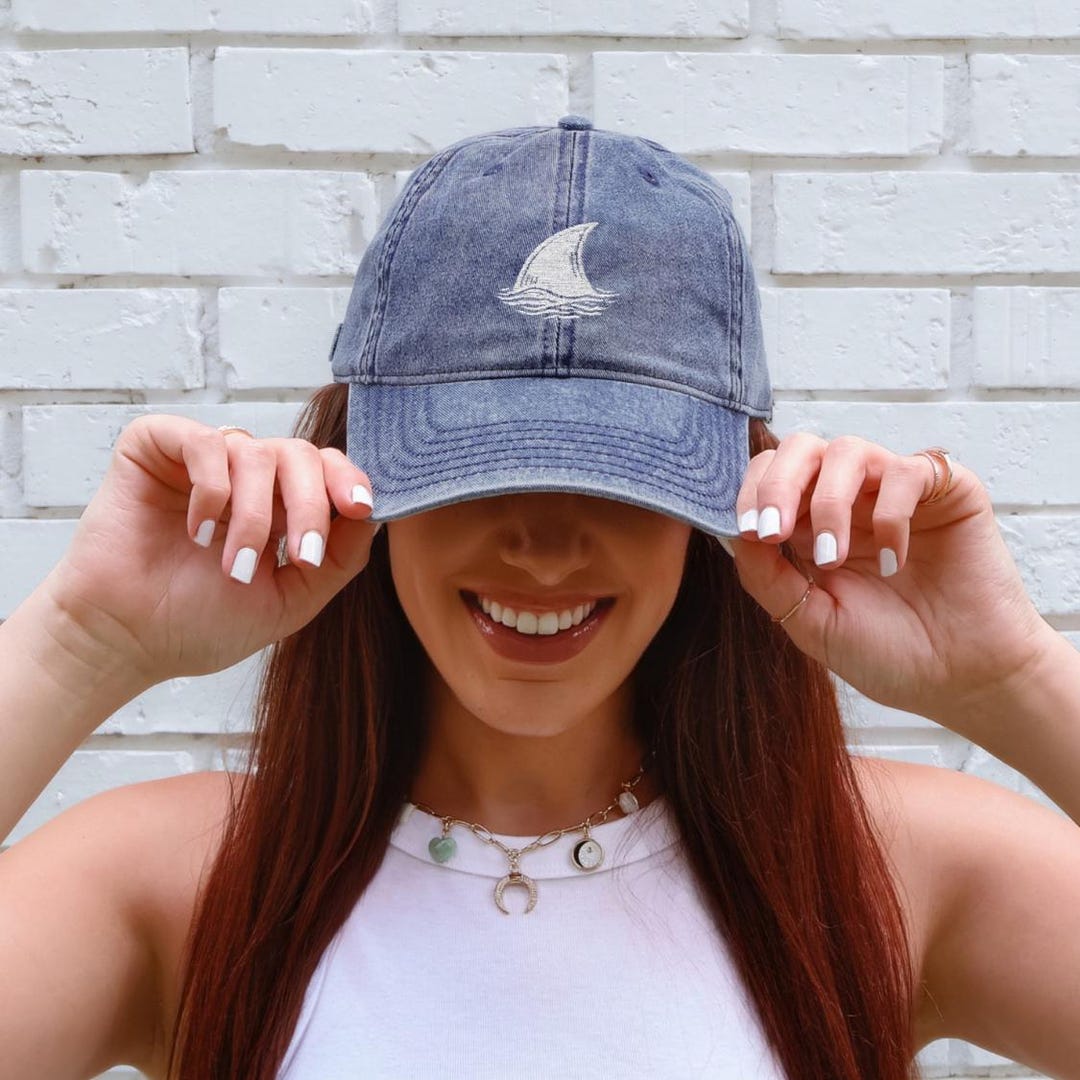 Embroidered Shark Fin Hat, Vintage-style Baseball Cap, Great White ...