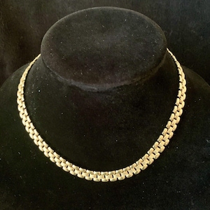 Signed Monet Textured Shiny Gold Tone Chain Necklace Vintage Beautiful