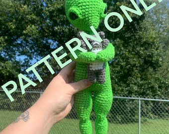 Allen the Alien crochet PATTERN