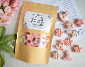 Cedarwood, Sandalwood and Almond scented wax melts. "Forbidden Knowledge". Handmade home scents.