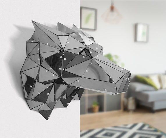 3D Stainless Steel Wolf Head: Geometric Metal Wall Art Sculpture
