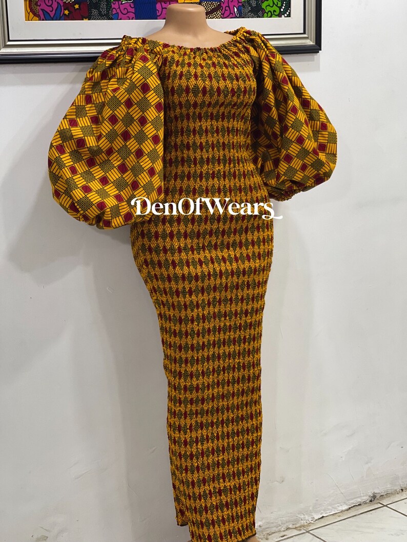 ELASTIC DRESS WITH LONG SLEEVES AND TRAIN (BLUE PRINT)