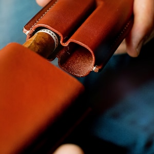 Portasigari in pelle di alta qualità fatto a mano, portasigari in pelle personalizzabile, scatola per sigari in pelle - regalo unico per una persona speciale - elegante portasigari