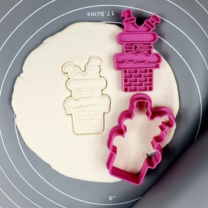 Santa In Chimney Cookie Cutter - Fondant Cutter Outline - Cookie Cutter + Stamp