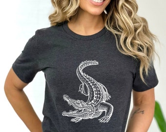 Crocodile Tshirt, Animal Crocodile T-Shirt, Animal Tshirt, Wild Alligator tee, Funny Animal Shirt, Animal Lover Shirts, Crocodile Lover Tee