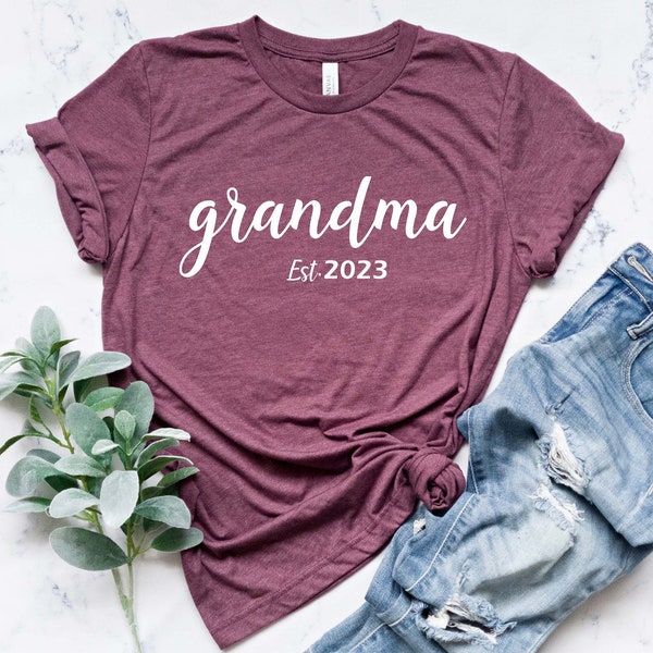 Custom Grandma Shirt, Grandma Established Shirt, New Grandma Gift, Mothers Day Gift, Grandma Birthday Gift, Minimalist Grandma, Grandpa Tee