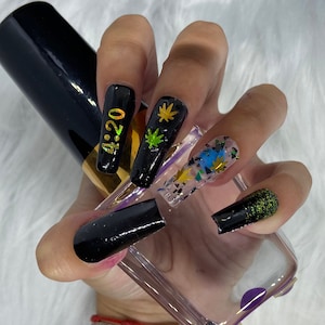 Leaf Press on Nails