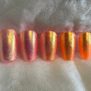 Prensa Chrome Ombre en las uñas
