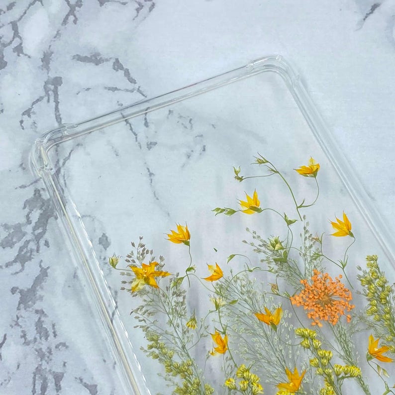 Funda con flores amarillas de Wildgrass para Kindle Colorsoft, Kindle Paperwhite de 12.ª y 11.ª generación, Kindle de 6 pulgadas (2024 y 2022), Kindle Oasis de 7 pulgadas (2019) y Scribe de 10,2 pulgadas. imagen 8