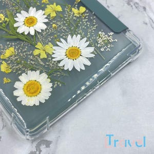 White Daisy Yellow Alyssum Flower Case for Kindle Colorsoft 7'',kindle ...