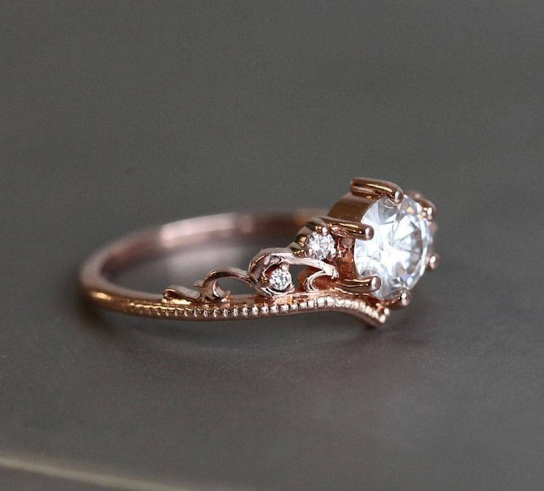 wedding rings, ring set for women, vintage jewelry, fake diamond ring, unique jewelry, vintage jewelry, stacking ring, best engagement ring, friendship ring, classic ring,