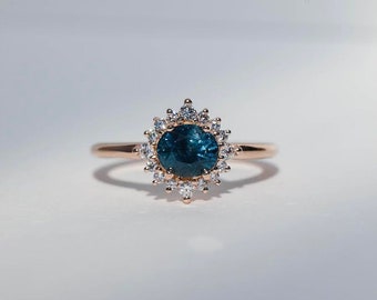 2,0 ct rund geschliffener blauer Saphir-Verlobungsring, Halo-Ehering, Schneeflocken-Gold-Jubiläumsring, Halo-Saphir-Ring, Edelstein-Ring-Geschenk