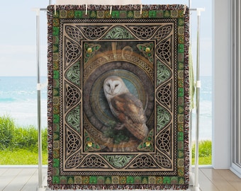 Vintage Owl Woven Throw Blanket: Retro Halloween Home Decor