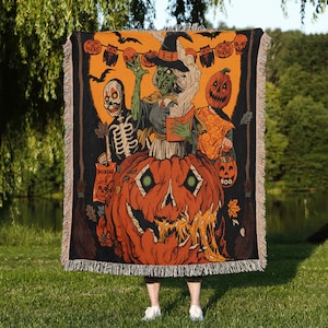 Vintage Scary Witch with Pumpkin, Skull Halloween Woven Throw Blanket, Retro Jack-o&#39;-lantern Wall Tapestry, Halloween watching movie blanket