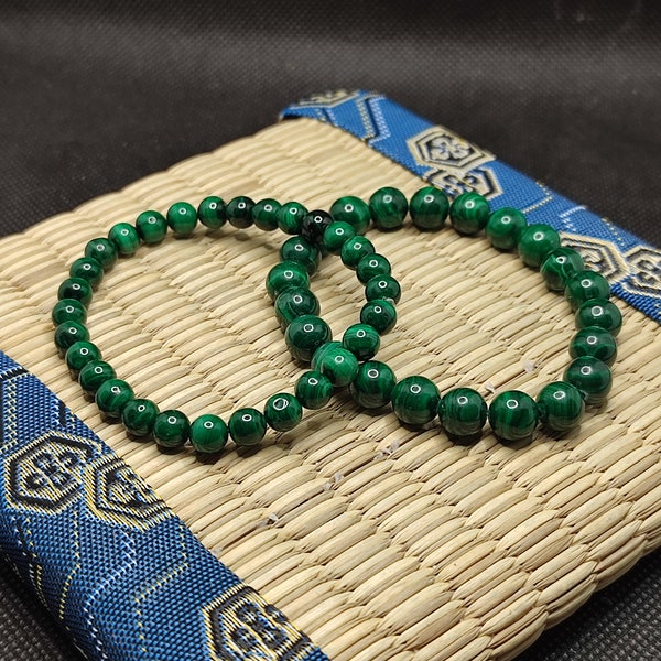 Handcrafted Zambian malachite bracelet made from natural 8 mm or 6 mm beads, pain relief bracelet, high quality Zambian malachite