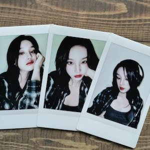 Gidle Yuqi Instant Photos