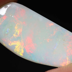 Natural Multicoloured Australia Coober Pedy White Opal Rough DO-4194