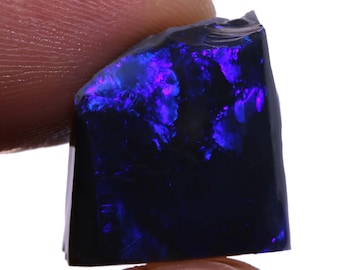Natürlicher Australischer tiefblauer Lightning Ridge Black Opal Rough DO-3348