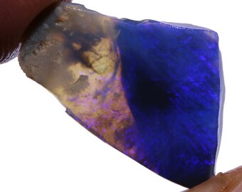Natürlicher Australischer Electric Blue Lightning Ridge Schwarzopal Rough DO-3350
