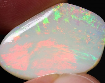 Natural Large Multicoloured Australia Coober Pedy White Opal Rub DO-4191