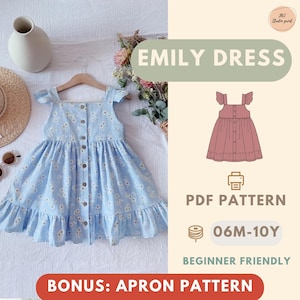 Puede incluir: Un vestido azul claro con estampado floral, con botones en la parte delantera y dobladillo con volantes. El vestido se muestra en una percha de madera. La imagen también incluye un patrón de vestido, el texto "EMILY DRESS" y el texto "PDF PATTERN".