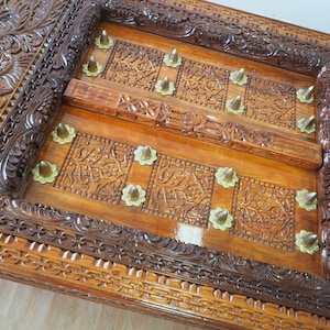 Impactfull dinning table 215*150 cm Hand-carved from exotic dense wood.