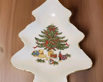 Vintage Japan Porcelain White Christmas Tree Gold Trim Candy Nut Dish