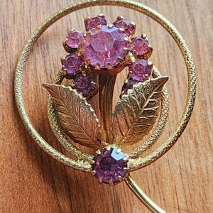 Goldtone Art Noveau Leaves And Pink Stones Floral Pin Brooch Pendant