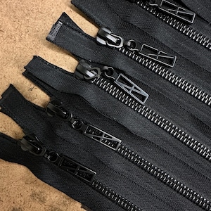 Black Seperating Zipper size 8 teeth 28.75-29”