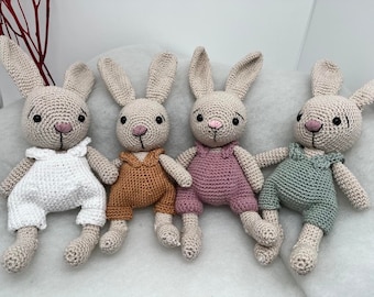 Lapin fait à la main au crochet