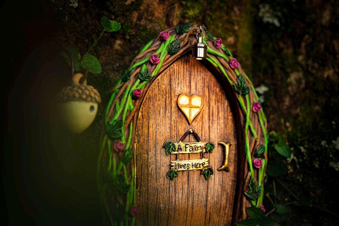 Porta delle fate e finestre per alberi