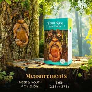 Puede incluir: Un comedero para p&aacute;jaros con forma de cara de &aacute;rbol marr&oacute;n con una larga barba y una caja con el texto "Tree Face Bird Feeder". La nariz y la boca miden 12 cm x 25 cm, y los ojos miden 5,8 cm x 9,4 cm.