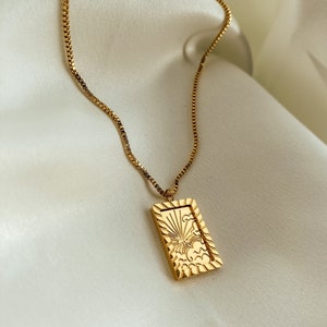 Gold Pendant Necklace, Square pendant Necklace Chain, 18k Gold, Stainless Steel, Picture Pendant Necklace, Tarnish Free Gold Necklace*C-01*