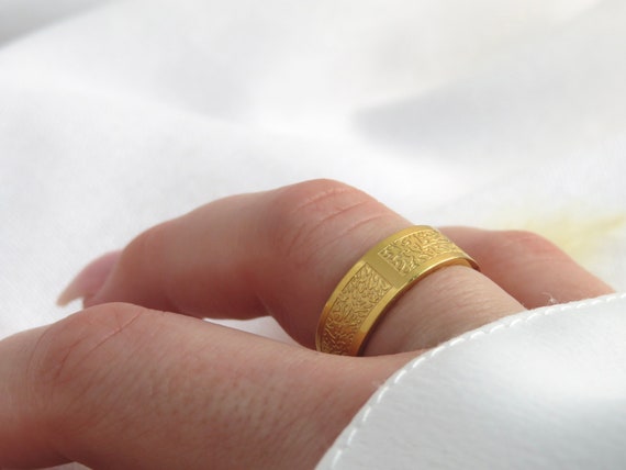 Palatial Polka Dotted Dual Tone 22k Gold Band | Yellow white gold ring, Gold  bands, 22k gold ring