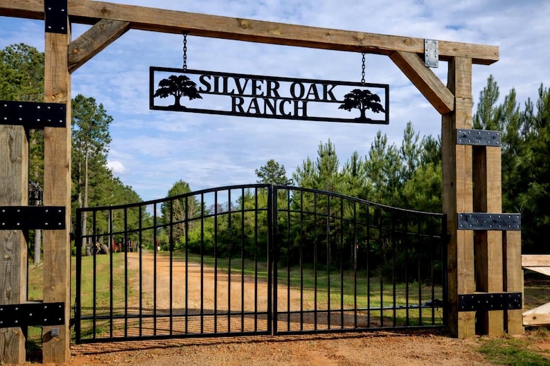 Round Ranch Gate Sign Ranch Signs Personalized Outdoor, Hanging Name Sign for Yard, Metal ...